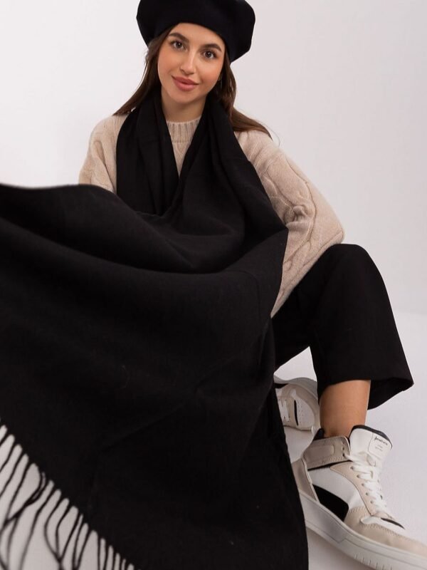 Shawl model 185891 AT