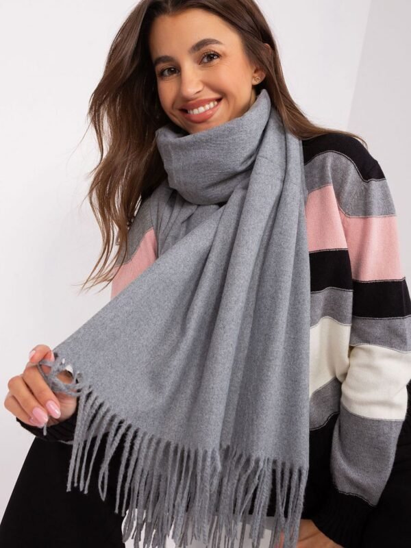 Shawl model 185894 AT