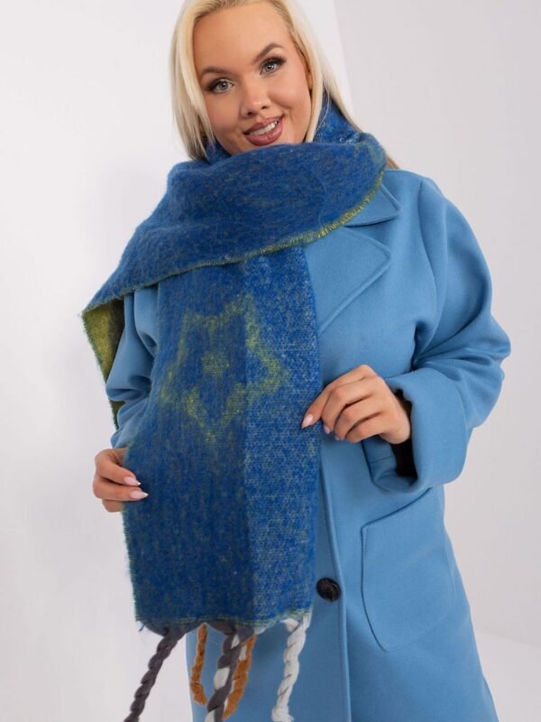 Shawl model 190547 AT