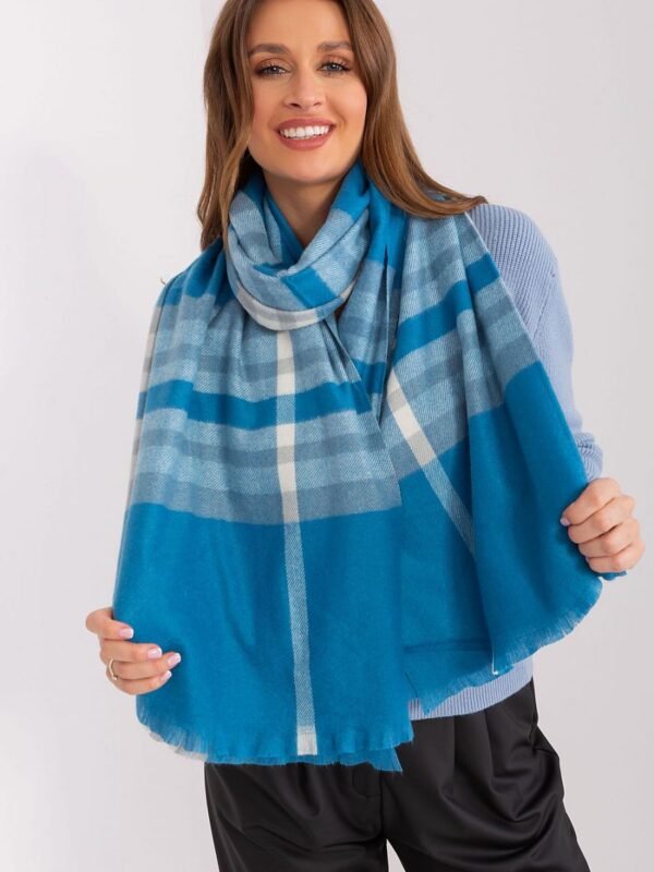 Shawl model 190569 AT